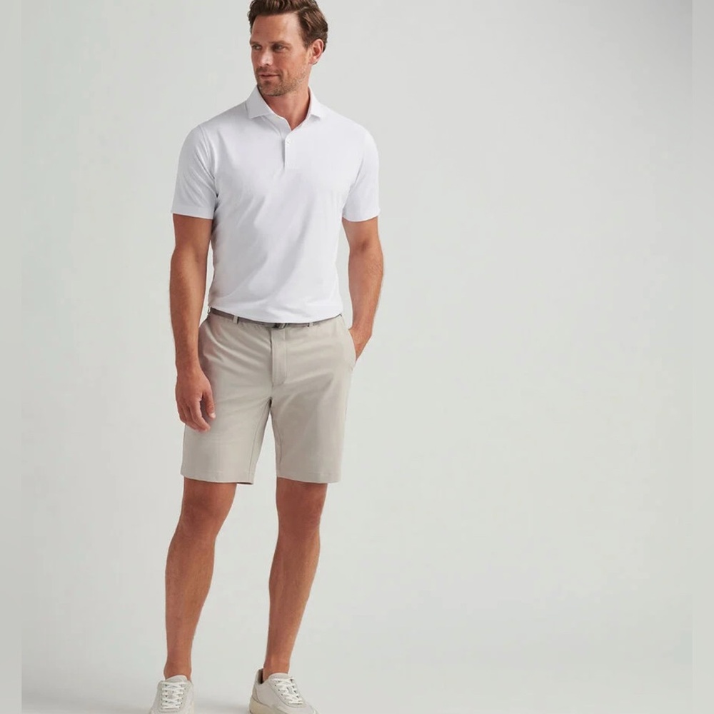 Peter Millar Crown Crafted Surge Performance Shorts Waist Size 40 beige cream